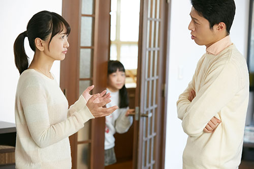 離婚によって子どもが受ける影響は？ 統計からみる傾向と対策