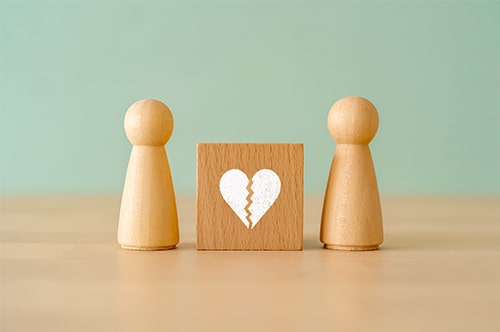 事実婚のパートナーが不倫をしたらどうなる? 事実婚における不倫について解説