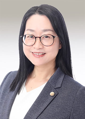 弁護士 安達 里美