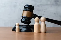 親権・監護権とは？ 権利内容の違いと親権決定における判断基準